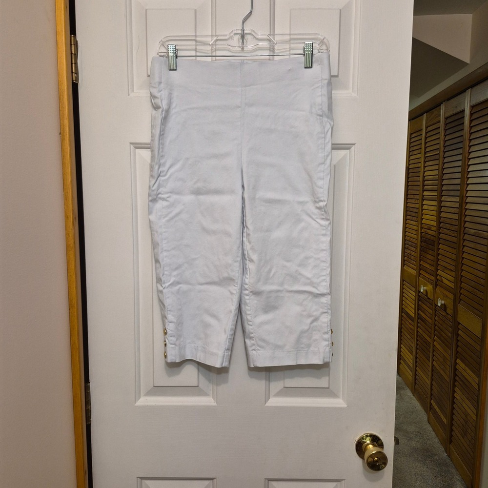 Liz Claiborne April White Capri Pants Gold Button Hem Women Size 6 Pull On Capri